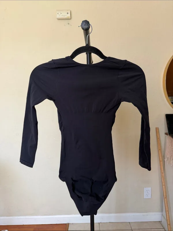 SEAMLESS SCULPT LONG SLEEVE OPEN BUST BRIEF BODYSUIT Size L - Image 4