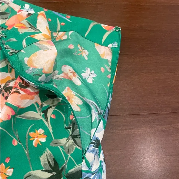 Ann Taylor LOFT Floral A-Line Skirt in Green and Orange - Image 6