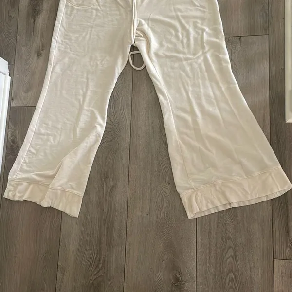 Cutest White Ivory Long Flowy Free People Lounge Pants - Image 3