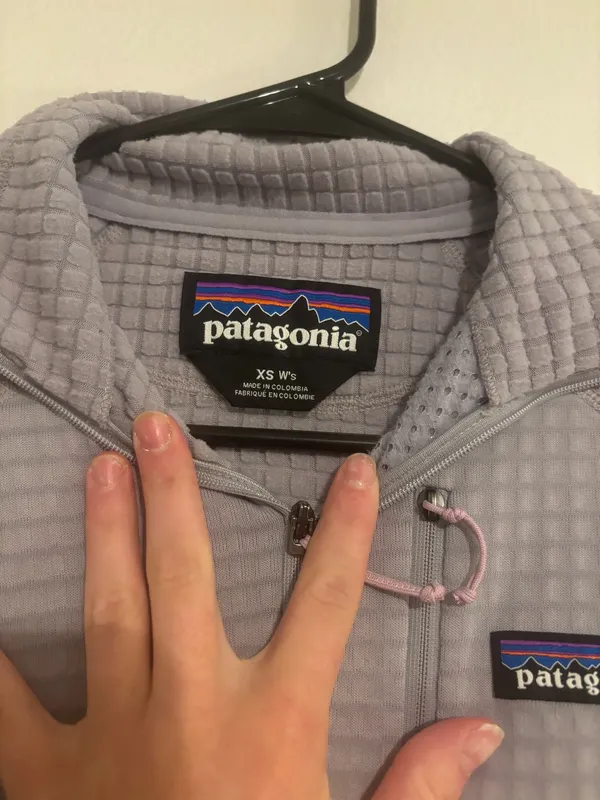 Patagonia 1/4-Zip Pullover Sweater - Image 4