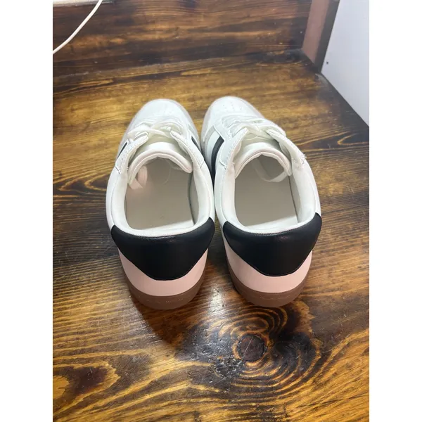 A New‎ Day White Sneakers Women Size 11 Wide - Image 5