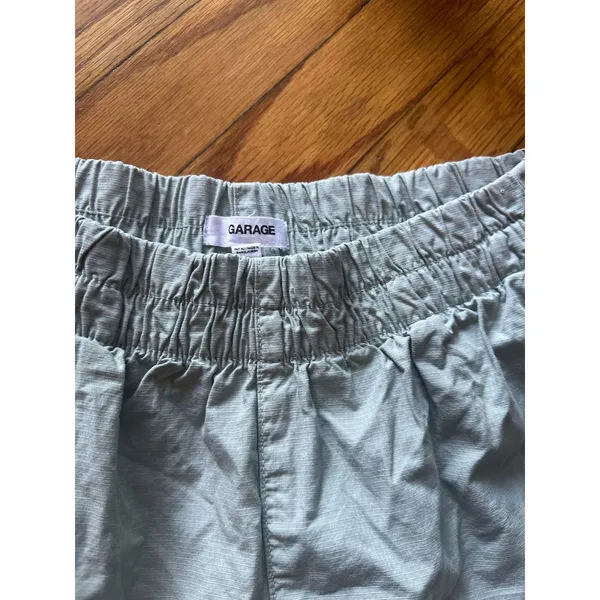 Garage Sage Green Casual Cool Relaxed Fit Shorts Elastic Waist Size S - Image 3