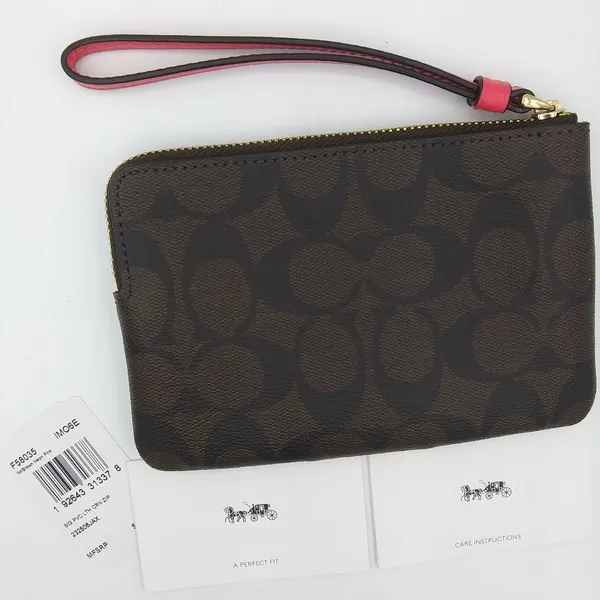 Coach authentic leather signature small wristlet- New - Image 3