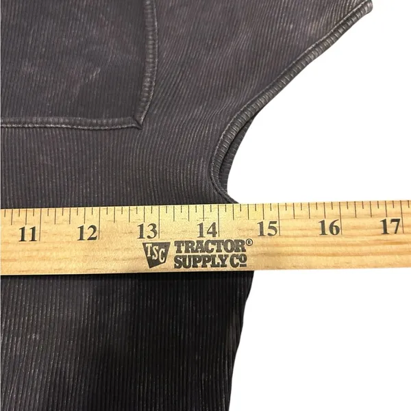 Hm Gray black square neck short sleeve Top size medium - Image 6