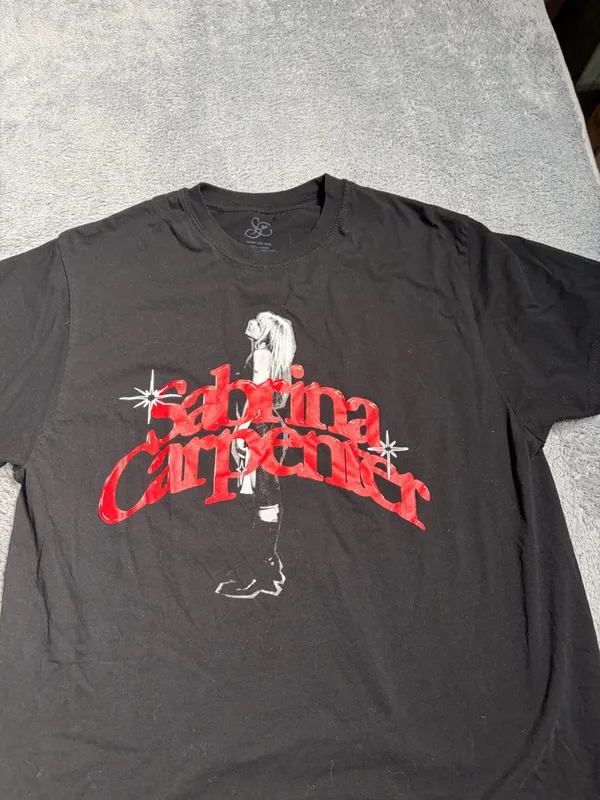 Sabrina carpenter Graphic Tee black red XL - Image 2