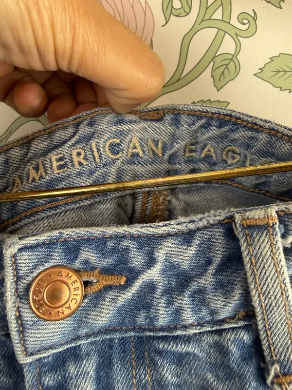 American Eagle Relaxed Mom Distressed High Rise Denim Jeans - Size - 4 X-Short - Image 6