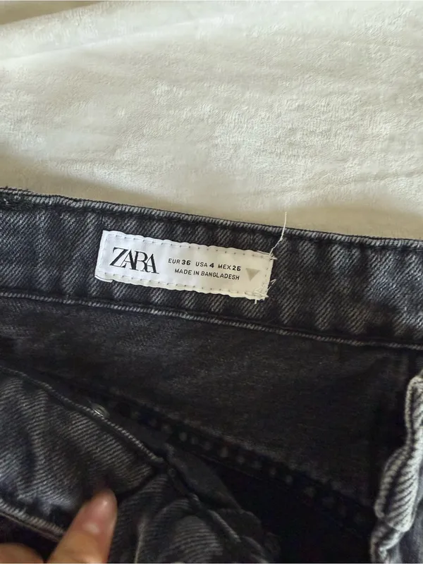 Zara Black Distressed High-Rise Denim Shorts - Image 2