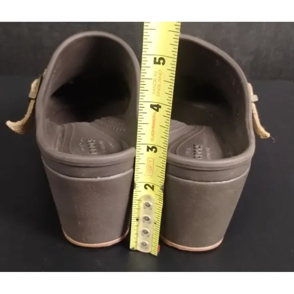 Crocs Women's Brown Shoes/Clogs/2.5" Heel Size 9 SKU 2530 - Image 2