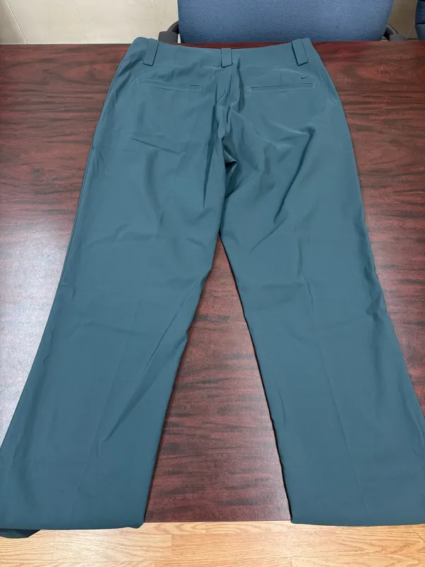 Nike Golf NikeFitDry Women’s Pants Size 6 - Image 3