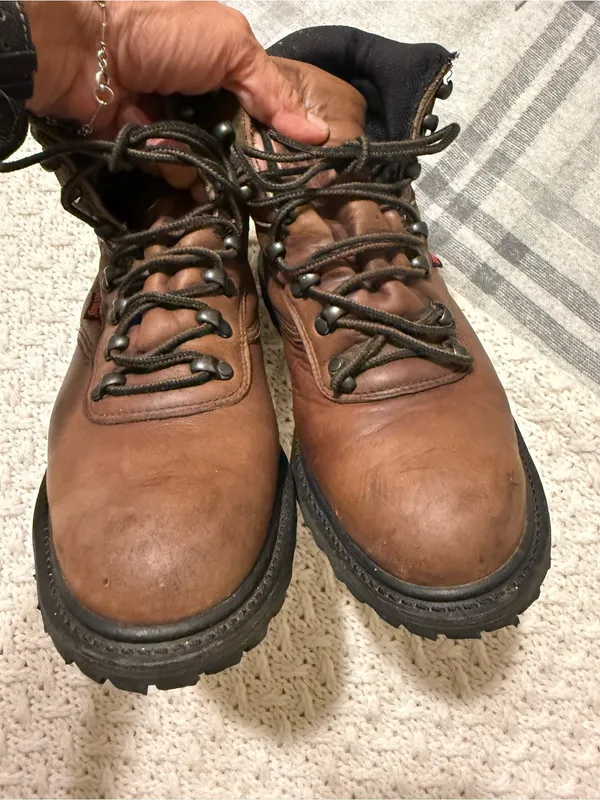 Red wing Women’s Brown Leather Ankle Boots Rugged Lace up Booties size 8 - Image 7