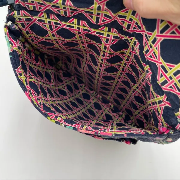 Vera Bradley “Floral Ribbons” Crossbody Hipster Bag Purse Quilted Retired - Image 9