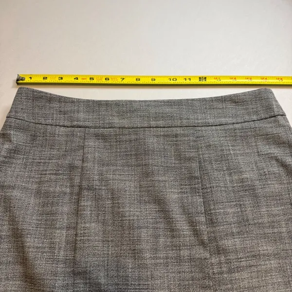Ann Taylor Gray Textured Pencil Skirt Knee Length Career Wear Lined Back Vent - Image 4
