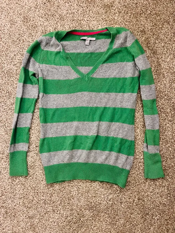 Old Navy y2k sweater - Image 2