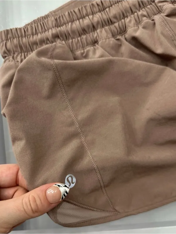 Lululemon Hotty Hot Low-Rise Lined Short 2.5 (Ready To Ship) - Image 6