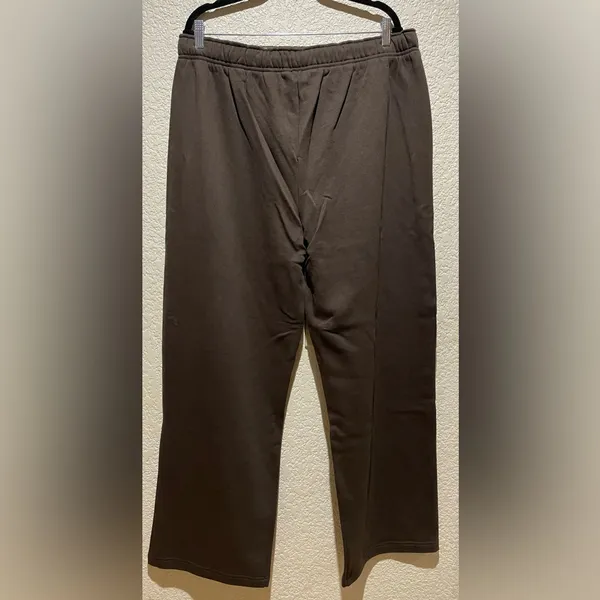 Alo Yoga NWT Accolade Straight Leg Sweatpants in Expresso Color Size XL - Image 6