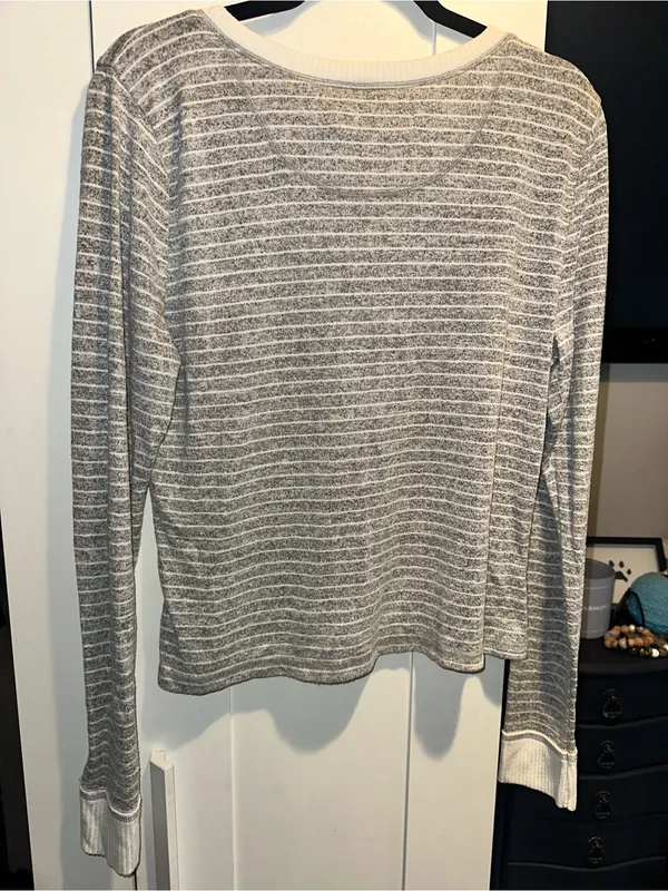 Abercrombie & Fitch Lounge Ribbed Henley Striped Sleep Top $40 MSRP - Image 2