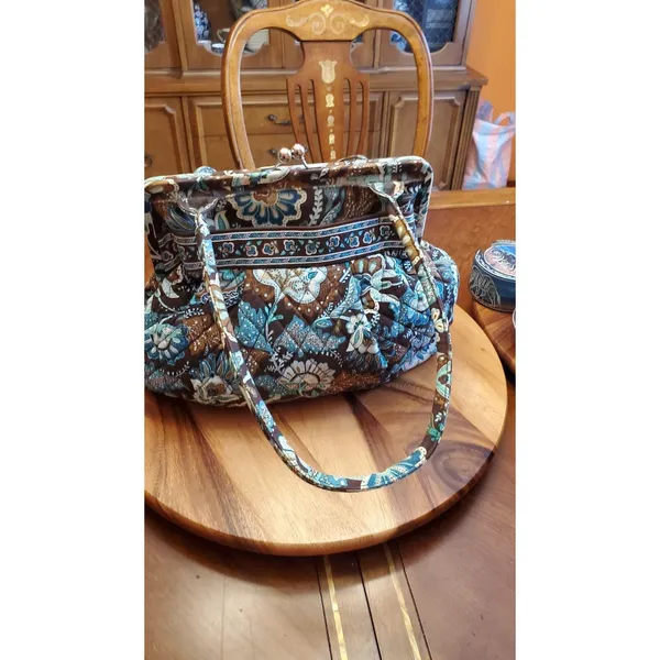 Vera Bradley Kiss Lock Purse - Image 3