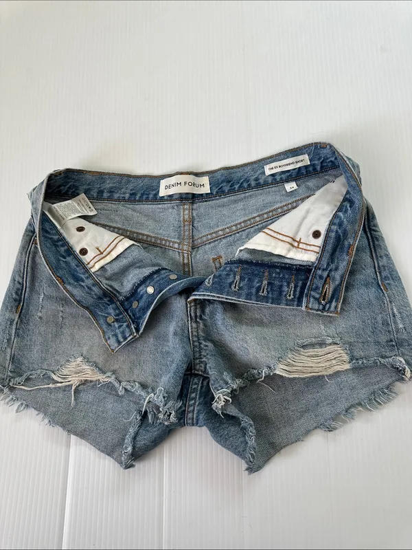 Aritzia Denim Forum Ex Boyfriend Shorts, 24 - Image 7