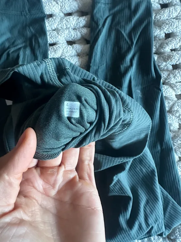 Lululemon Align Ribbed 25" - Image 4