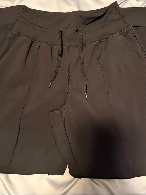 Old Navy Black High-Rise Active Jogger Pants - Image 3