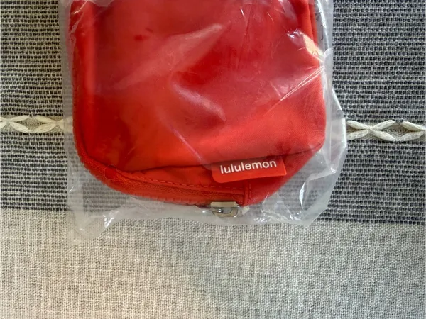 Lululemon Belt Bag Solar Orange/White Large Logo Crossbody 1 Liter - Image 4