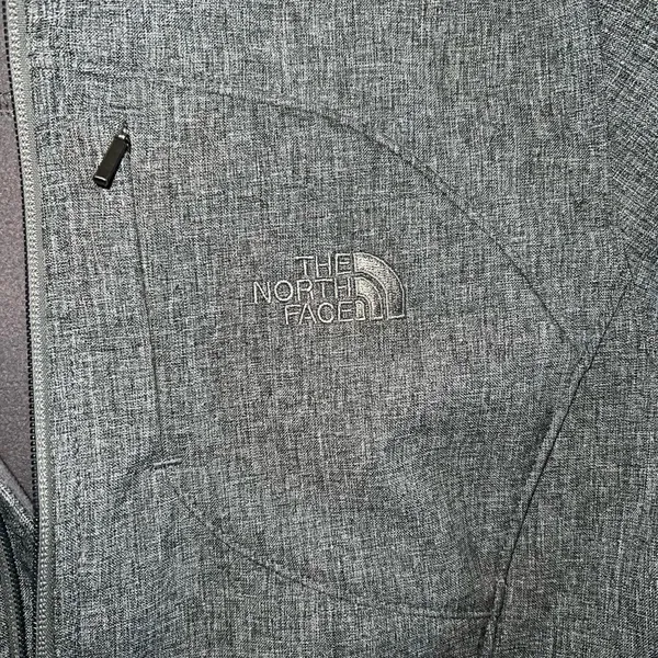 The North Face Women's Apex Bionic Soft Shell Full Zip Jacket Size M Grey - Image 5