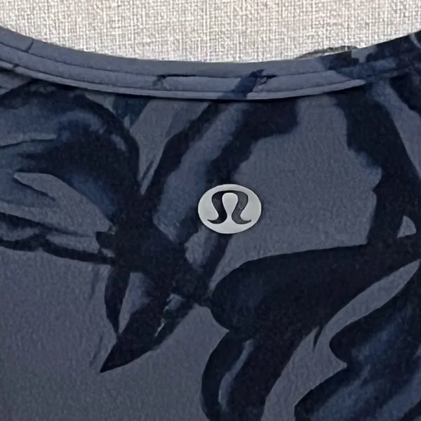 Lululemon Align T-shirt - Image 7