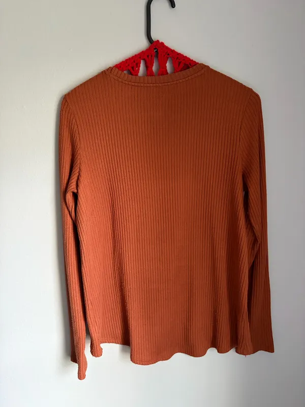 American Eagle Ribbed long sleeve lightweight sweater - Image 3