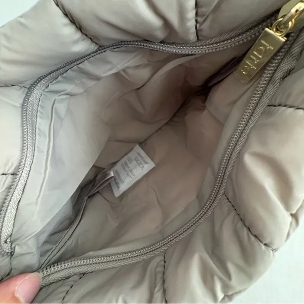 Tarte Quilted Puffy Makeup cosmetic travel bag - Image 4