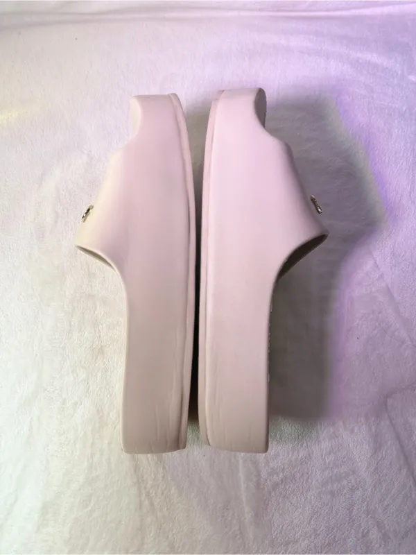 GUESS Women's Beige Slide Sandals with Gold Logo - Image 8