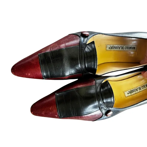 Vintage Manolo Blahnik Kitten Heels 36 Black Burgundy Two-Tone Leather Pumps - Image 7