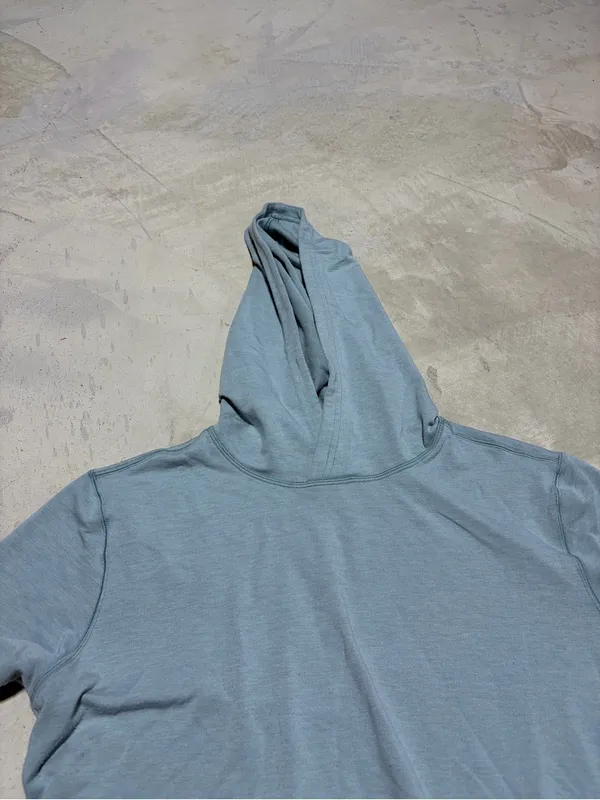 Toes on the nose Light Blue Hooded sweatshirt medium - Image 4