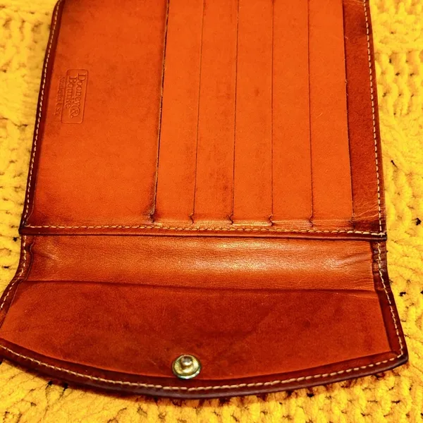 Dooney & Bourke Vintage Leather Wallet w Kisslock Change Section - Image 14