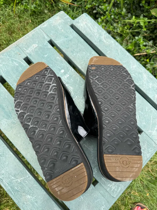 UGG Platform Black Sandals Slides 9.5 - Image 6