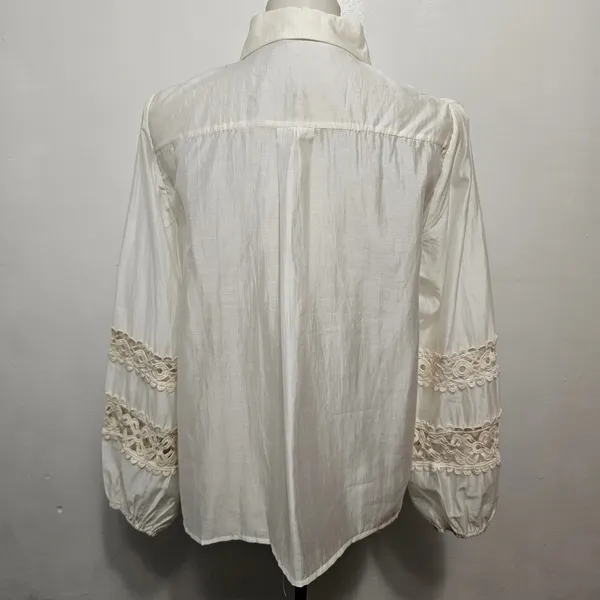 Fashion Apparel Blouse S/M Ivory Lace Patchwork Boho Eyelet Button Down Cottage - Image 5