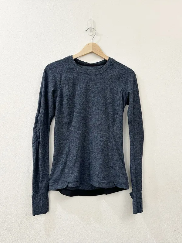 Lululemon Women's Roundful Long Sleeve Shirt Size 6 - Image 2