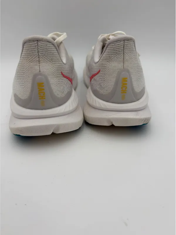 Hoka One Woman’s 9B Mach 6 Running Shoes Good - Image 4