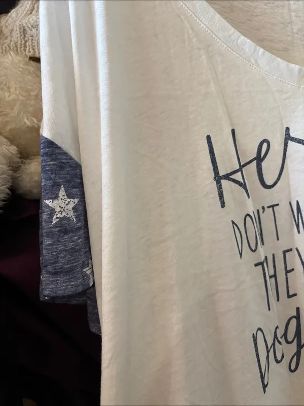 Maurices White V-Neck Burnout Tee with Navy Script and Red Sleeve Stripes XXL - Image 2
