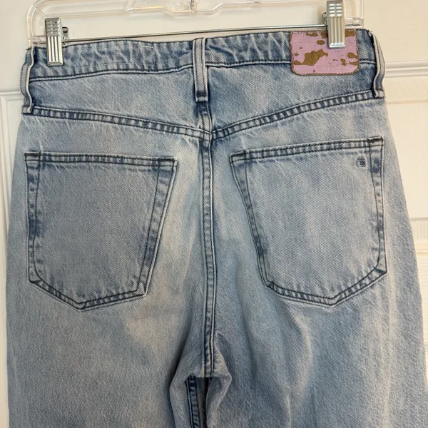 Rag Bone Alissa High Rise Barrel Leg Jeans Sz 26 Light Wash Raw Hem‎ Button Fly - Image 6