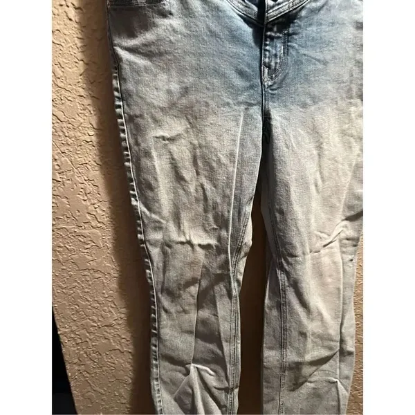 m Jeans By Maurices Light Colored Mid-Rise Kick Boot Ankle Jeans Woman’s Size 16 - Image 4