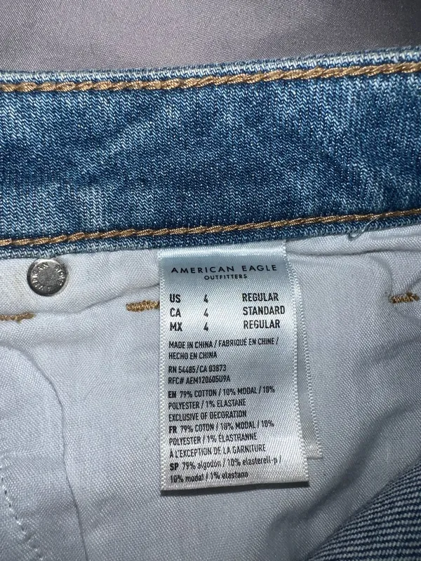 American Eagle Jeans - Image 4