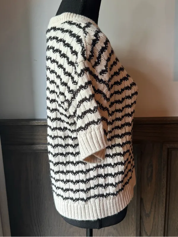 a.n.a cream and Black Short Sleeve Knit Sweater - Image 4