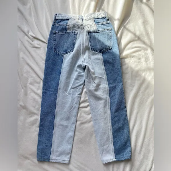 Pacsun two toned lightwash jeans - Image 5