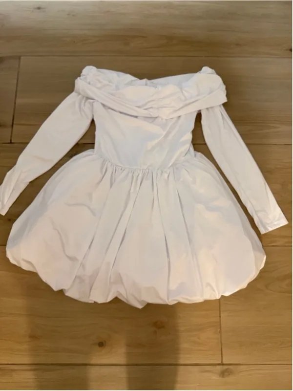 NEW White Off Shoulder Mini Bubble Dress Long Sleeve Drop Waist M - Image 4