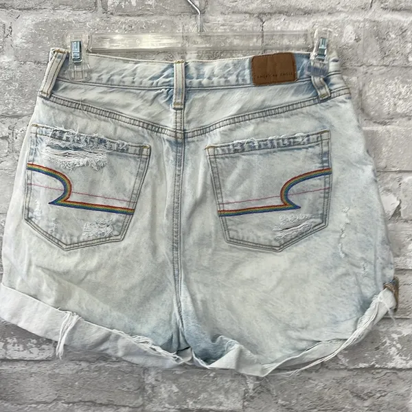 American Eagle Outfitters Blue Jean Mom Shorts High-Waisted Distressed - Image 3