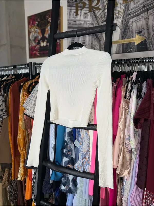 GUIZIO Thermal Knit Tie Top White Long Sleeve Crop Womens Medium Cotton EUC - Image 6
