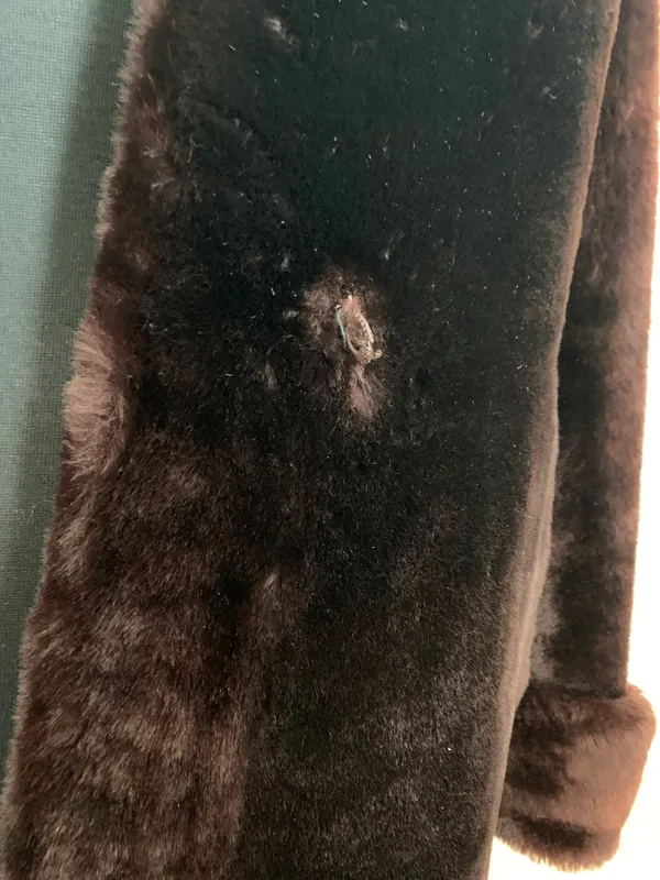 ROSHEKS dubuque Vintage Real Fur Coat - Image 6