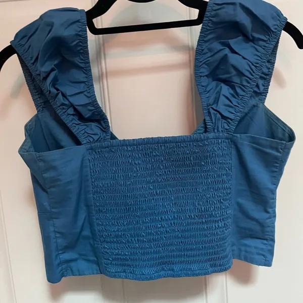 Abercrombie & Fitch structured‎ blue top smocked back puff sleeve medium - Image 5