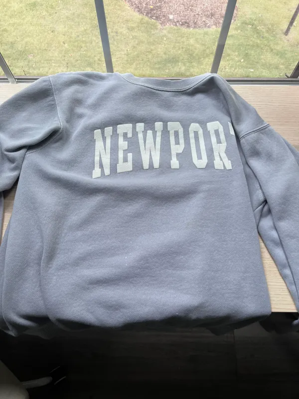 Brandy Melville Sweatshirt - Image 3