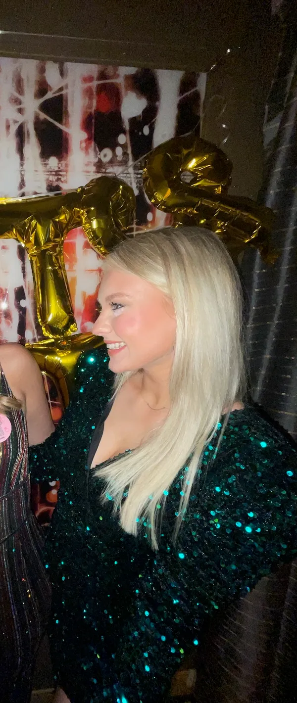 Uninsslily Emerald Green Sequin Dress - Image 3